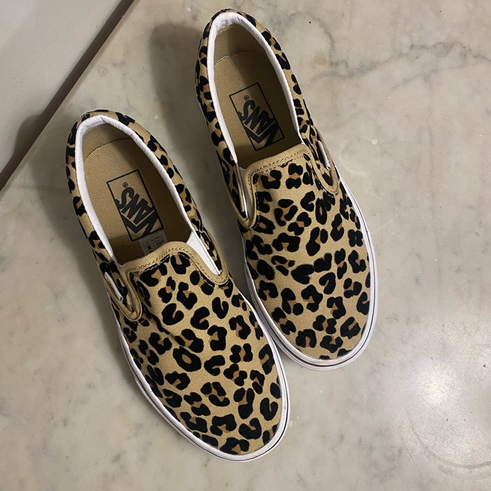 6.5 animal print slip on vans